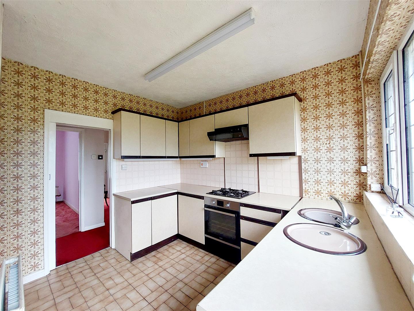 Victoria Road, Waunarlwydd, Swansea, SA5 4SX